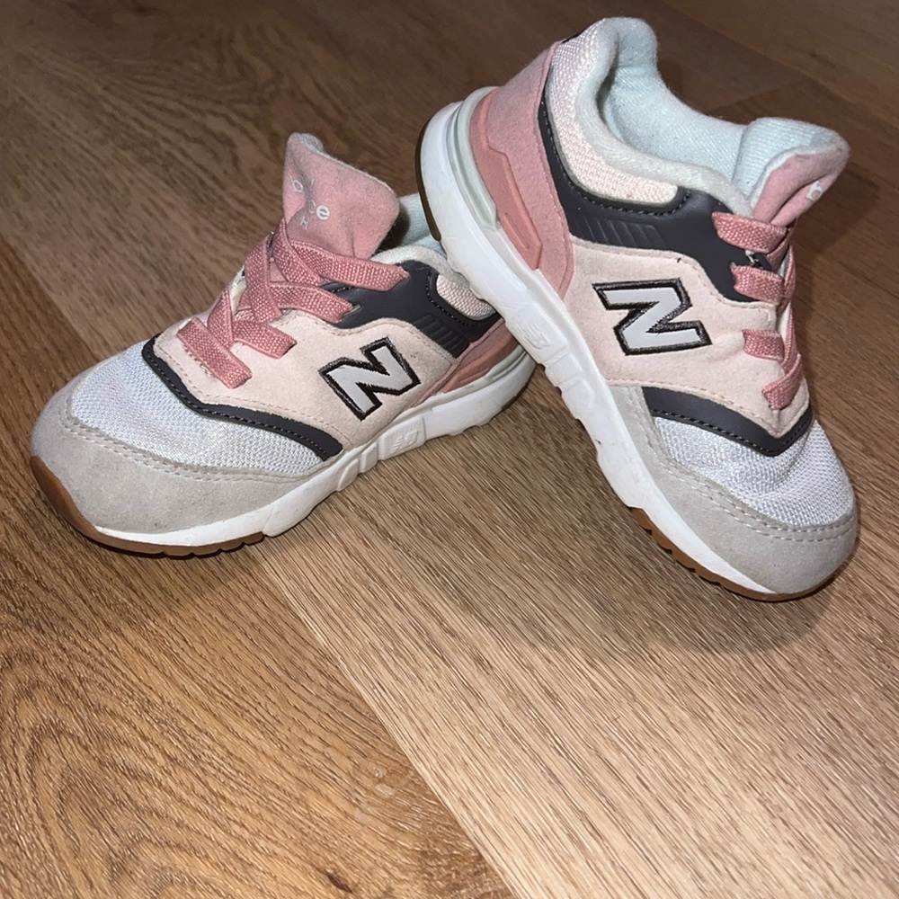 New Balance toddler sneakers!
